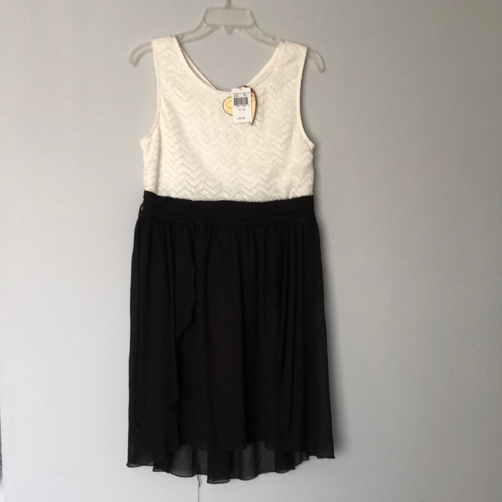 Black and White Sleeveless Dress